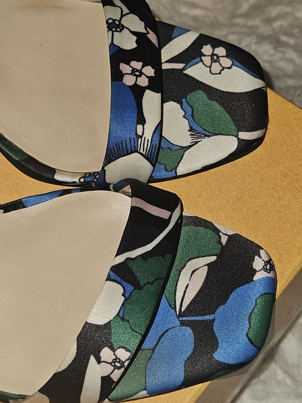Unisa Blue and Green Floral Satin Ankle-Strap Block Heels Size 8M